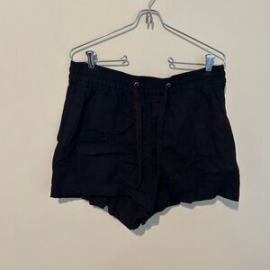 Gap Black Shorts